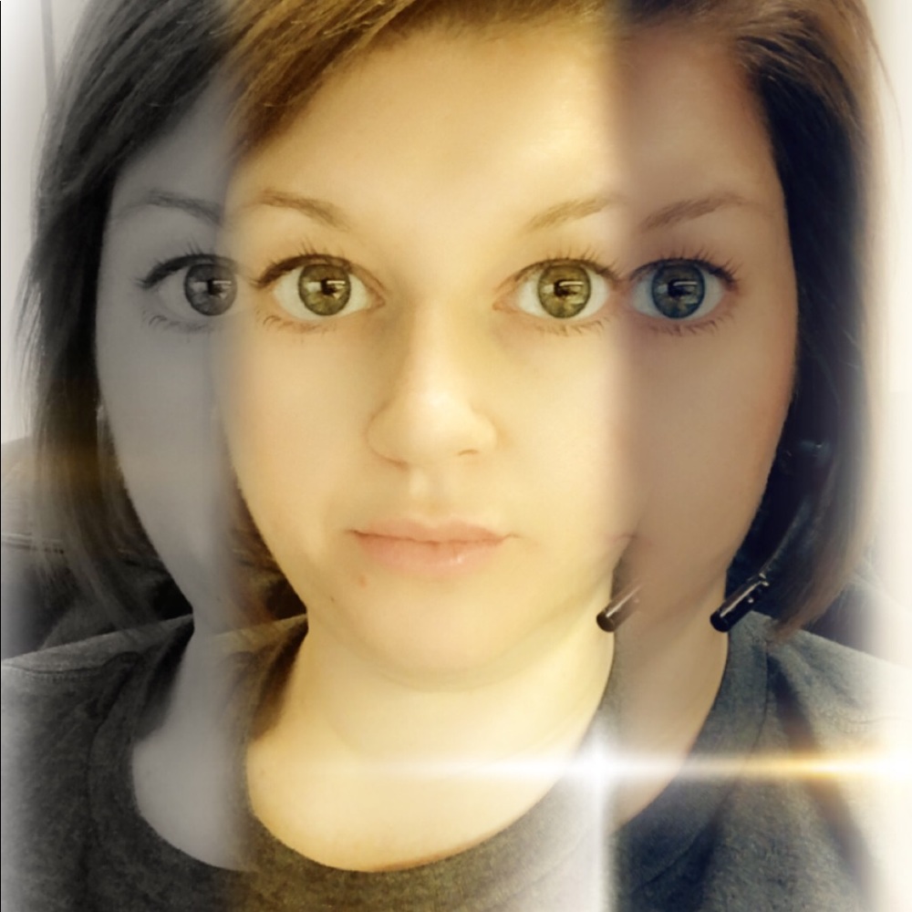 Meet your Posher, Avery